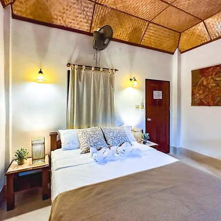 Shanti Lodge Phuket Chalong Zewnętrze zdjęcie
