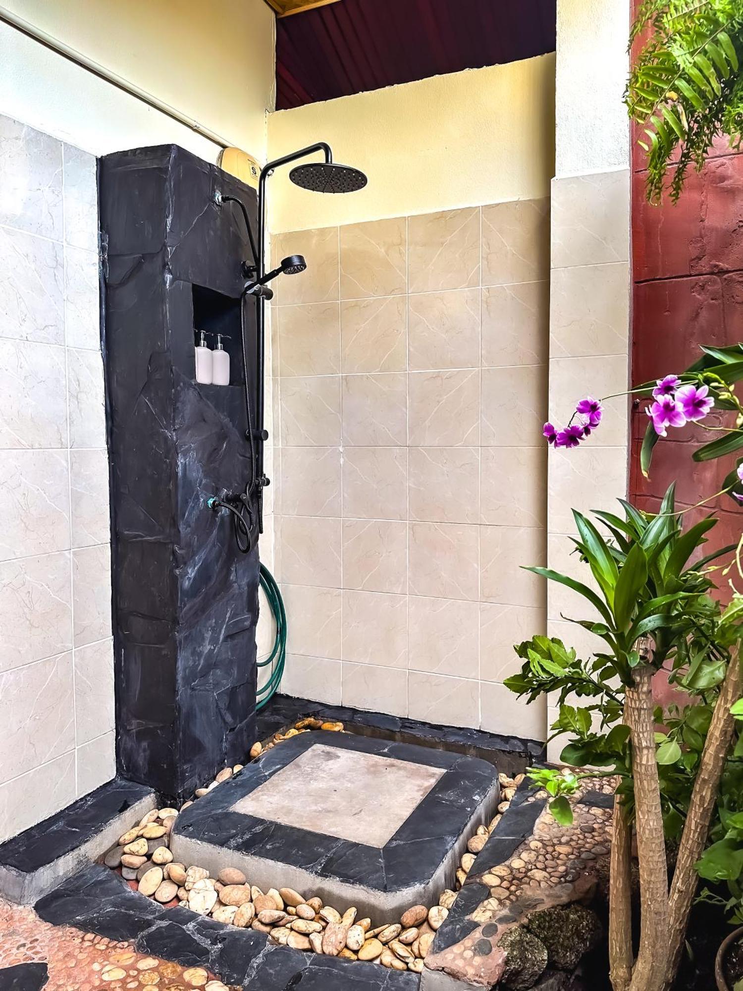 Shanti Lodge Phuket Chalong Zewnętrze zdjęcie